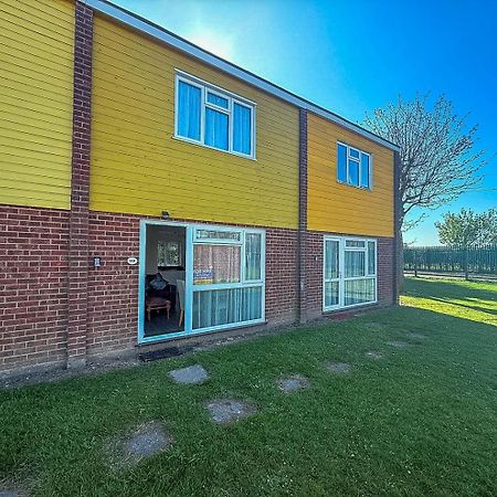 7 Berth Chalet Nearby Hemsby Beach In Norfolk Ref 18168B Exterior photo
