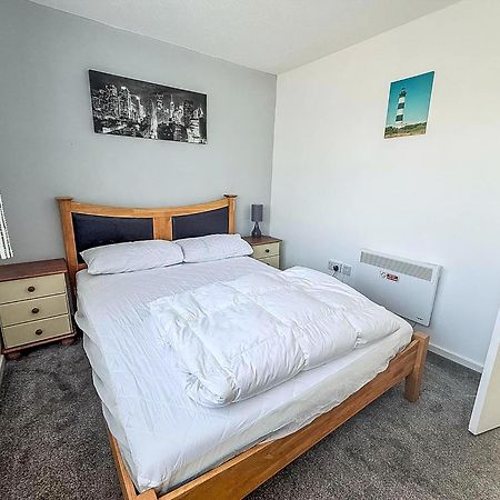 7 Berth Chalet Nearby Hemsby Beach In Norfolk Ref 18168B Exterior photo
